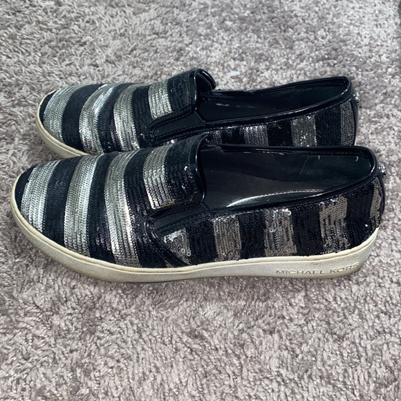 Michael Kors slip on shoes - Picture 3 of 4